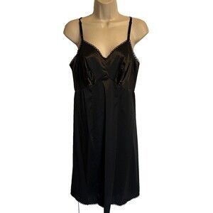 Vtg 60s Van Raalte Classic Black Nylon and Lace Full Slip Size 36A USA